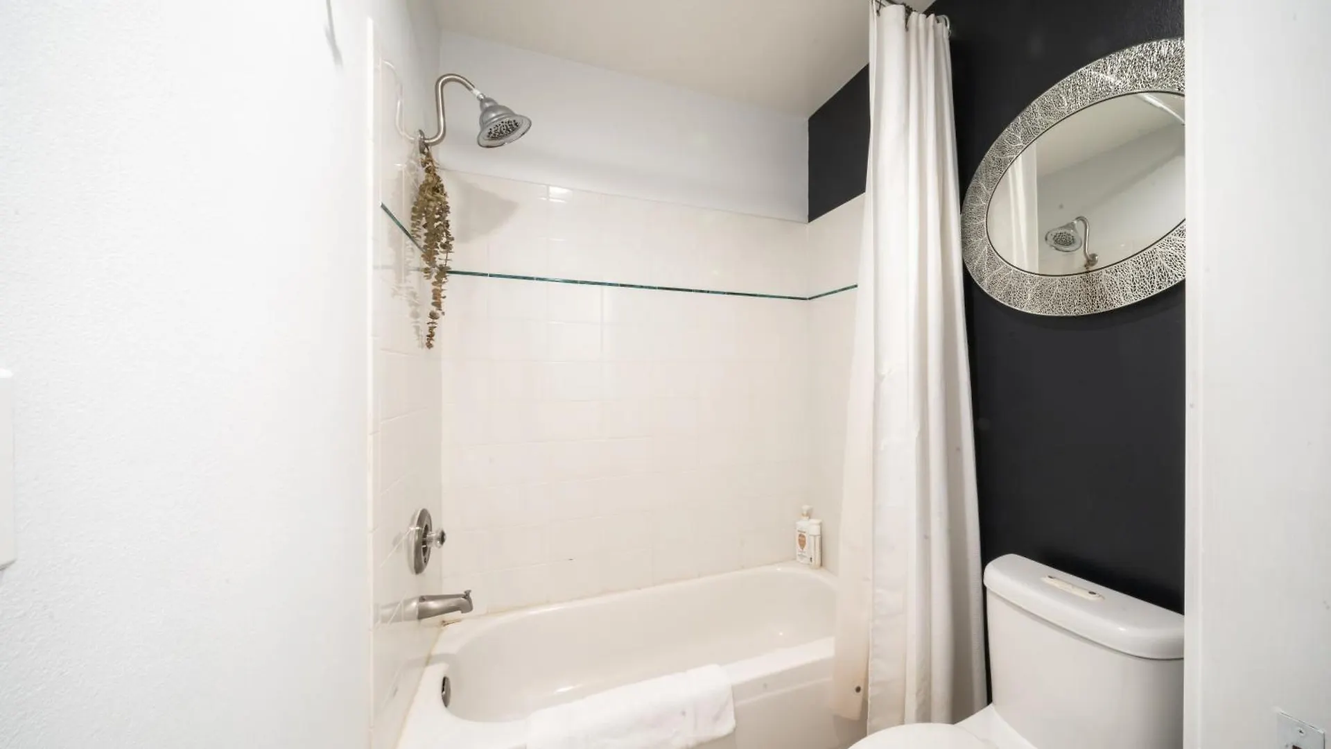 Modern Downtown Top Floor Penthouse With Bay Views Seattle United States