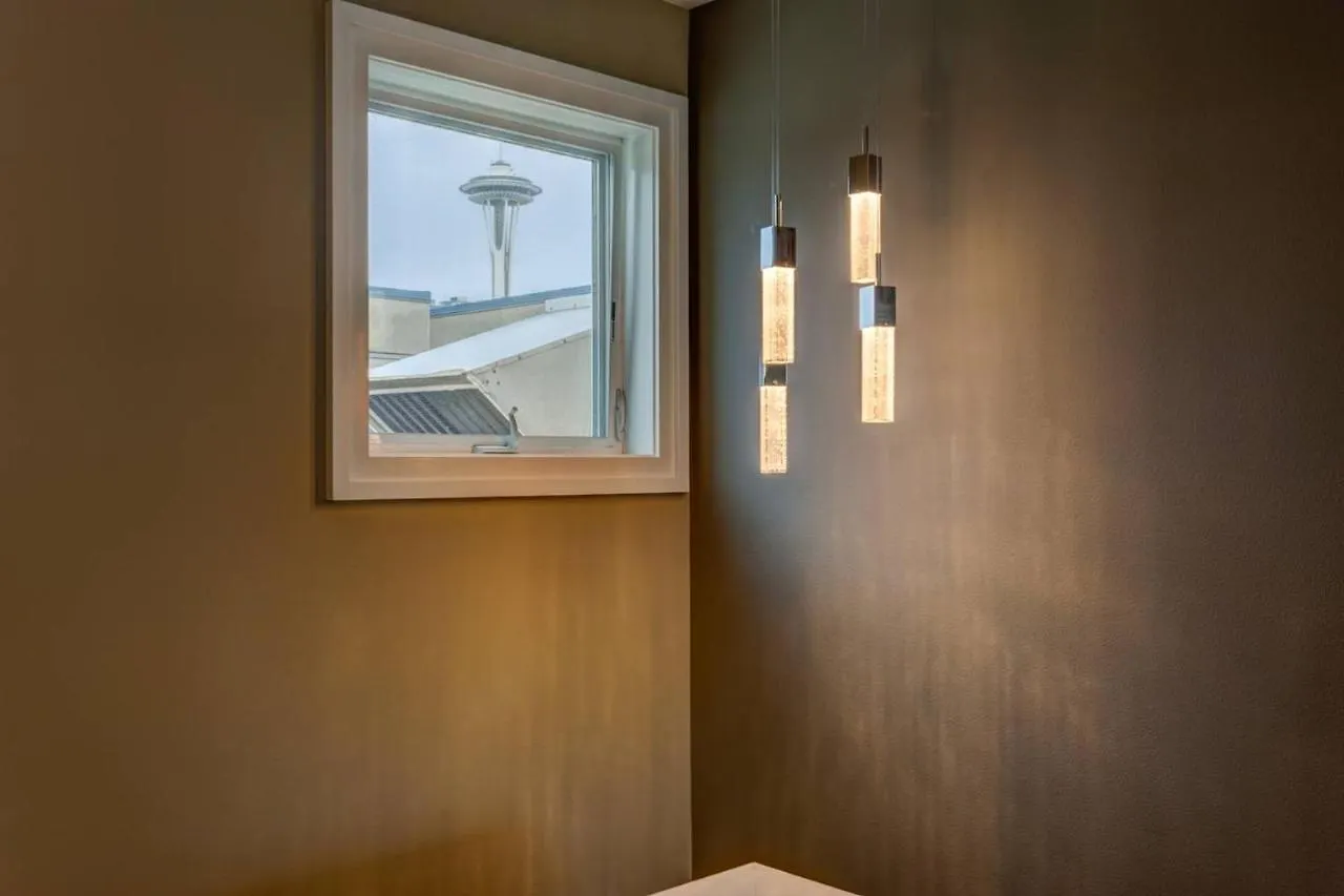 Modern Downtown Top Floor Penthouse With Bay Views Seattle 0*,