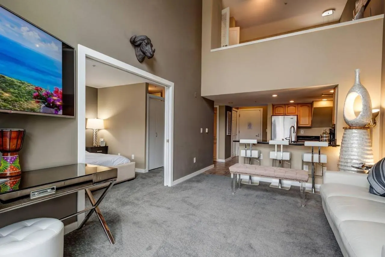Apartment Modern Downtown Top Floor Penthouse With Bay Views Seattle