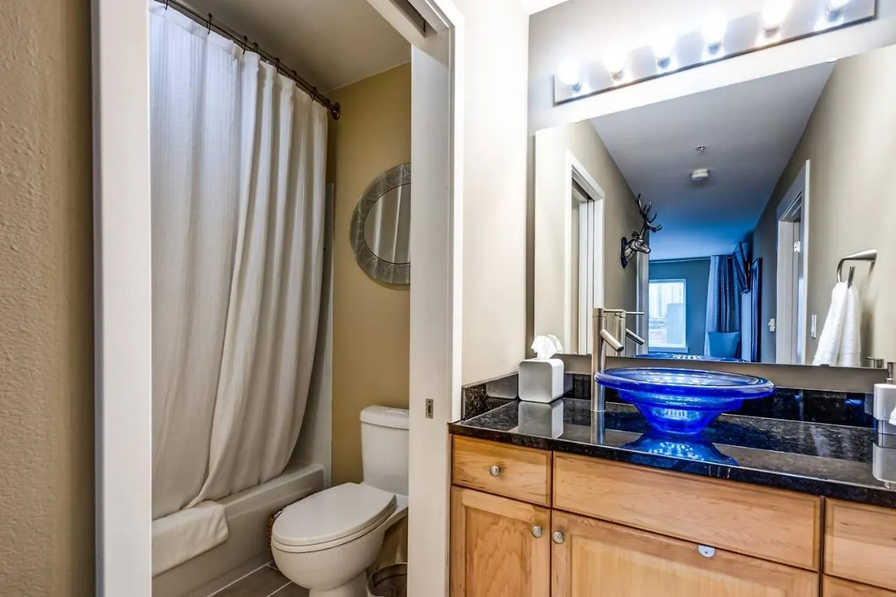 Modern Downtown Top Floor Penthouse With Bay Views Seattle Apartment