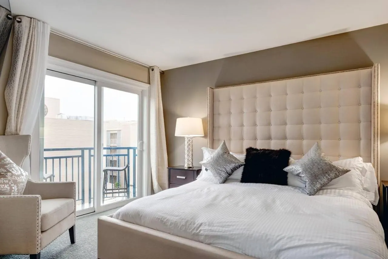 Modern Downtown Top Floor Penthouse With Bay Views Seattle 0*,  United States