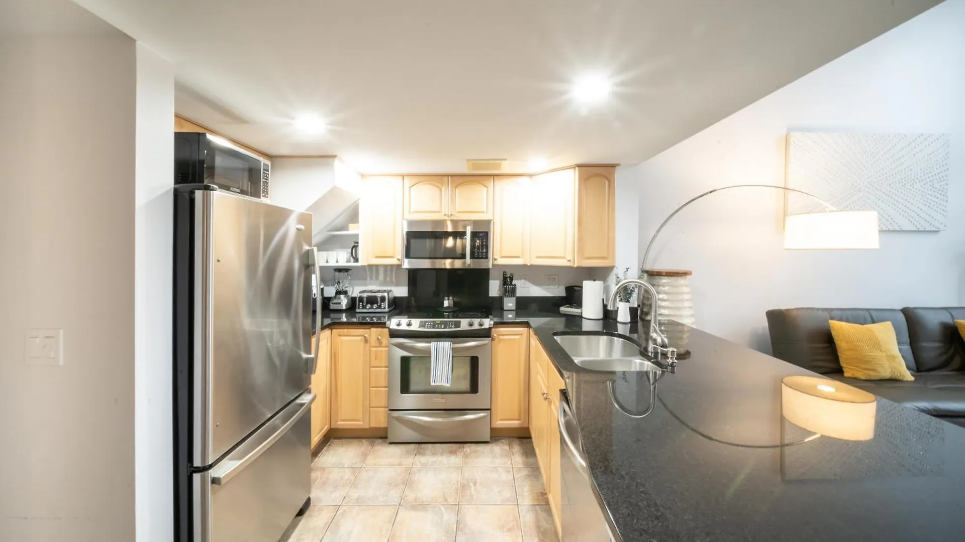 Modern Downtown Top Floor Penthouse With Bay Views Seattle 0*,
